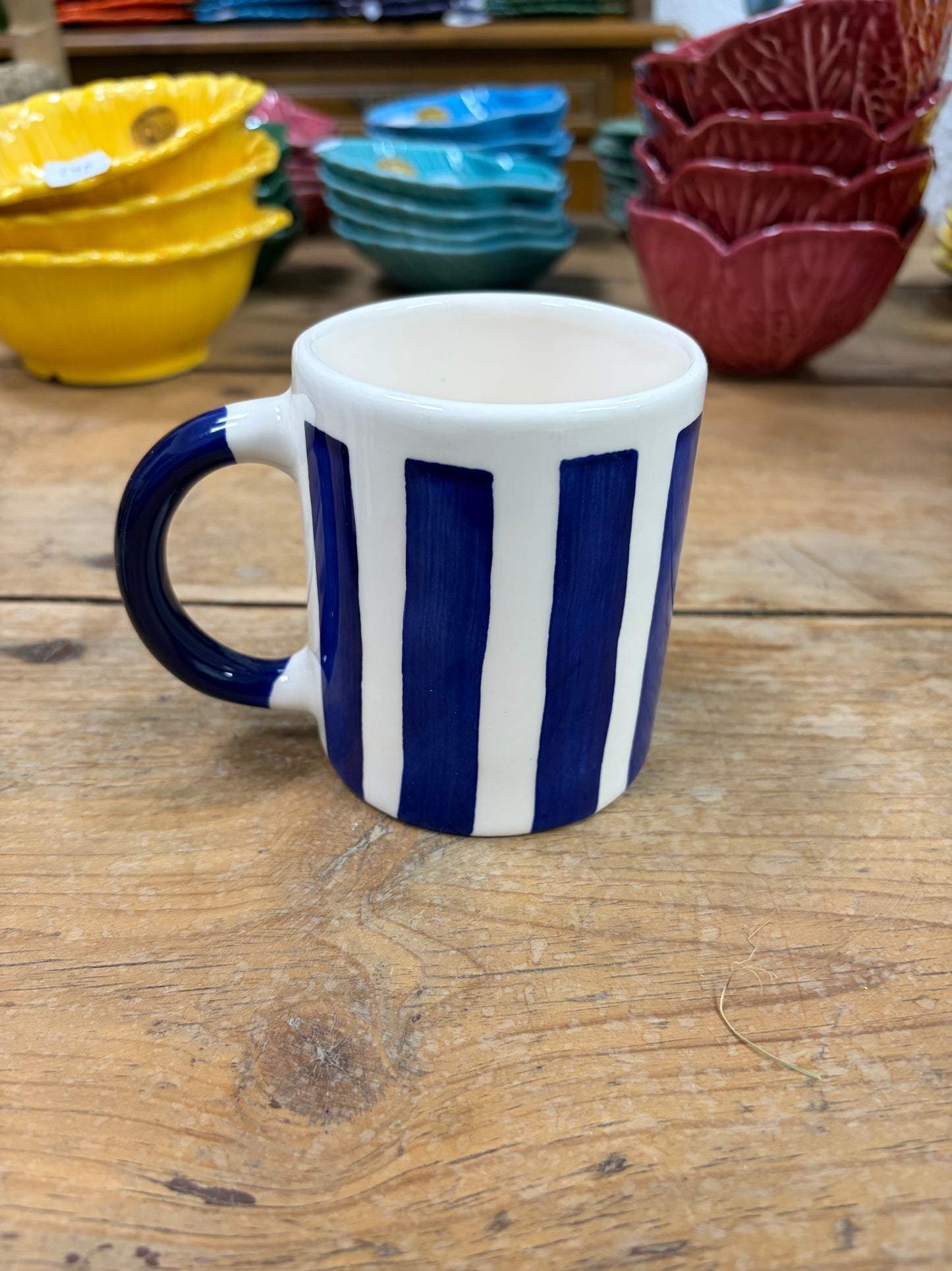 Taza rallas pintada a mano